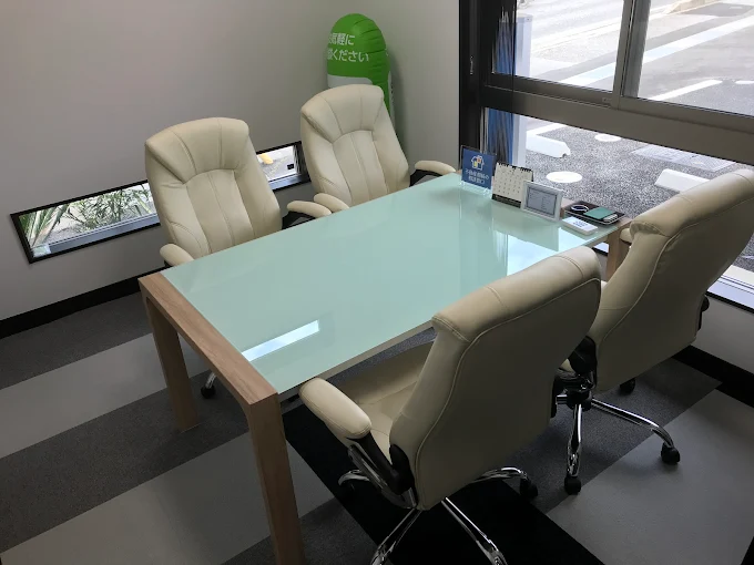 店舗外観・店内の様子